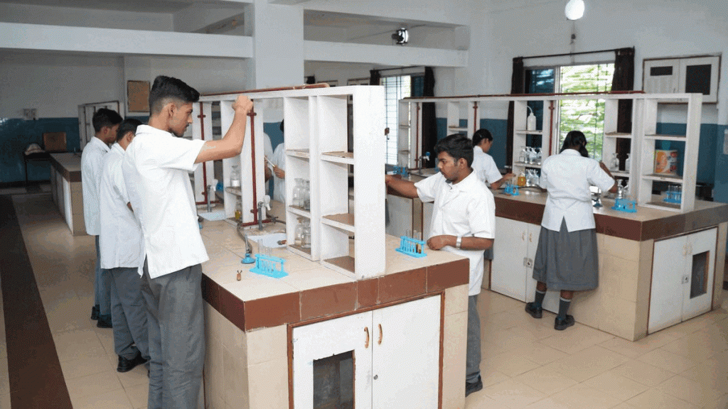 best school in chandrapur