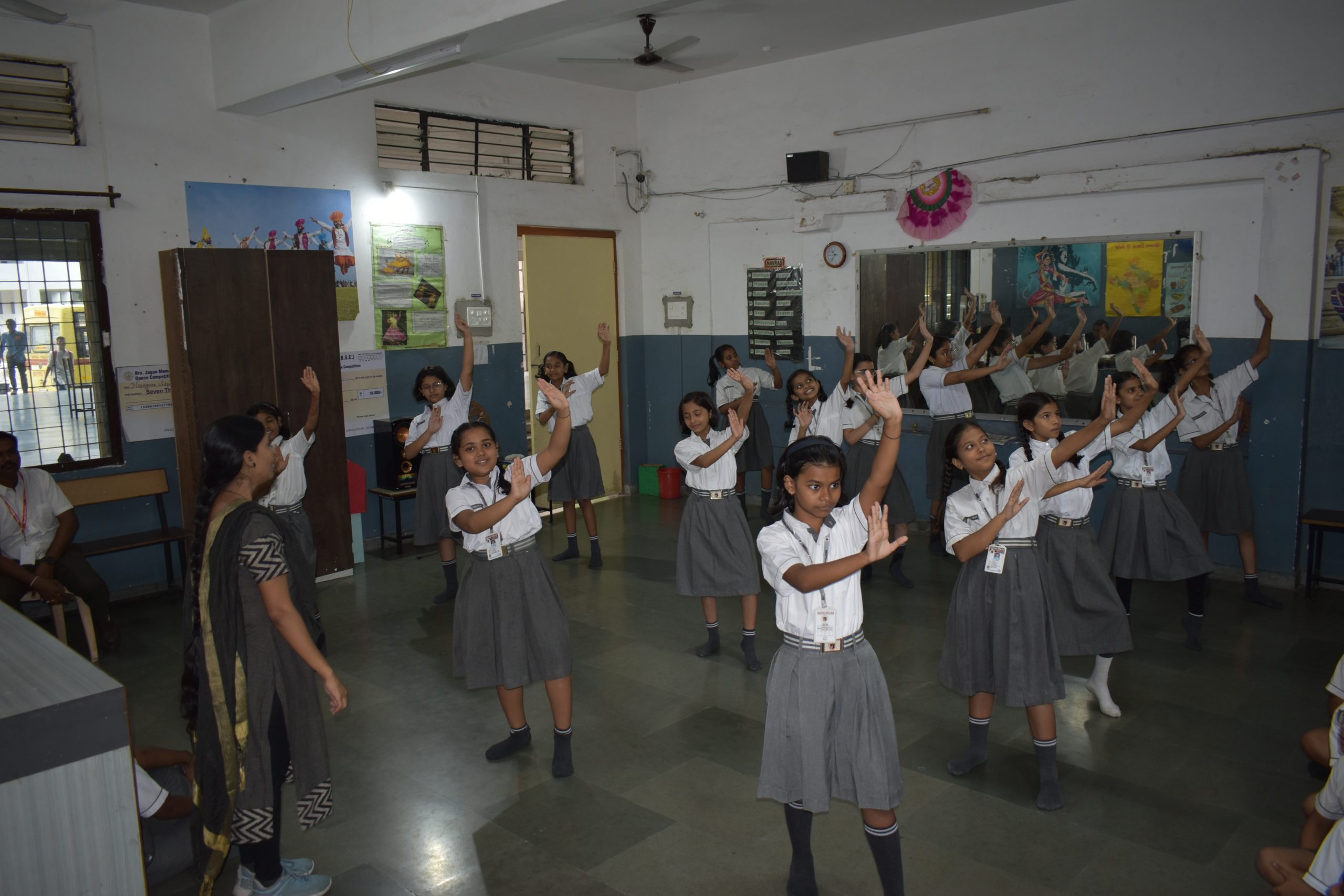 music and dance Narayana (2)